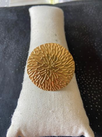 Bague grand format ronde dorée