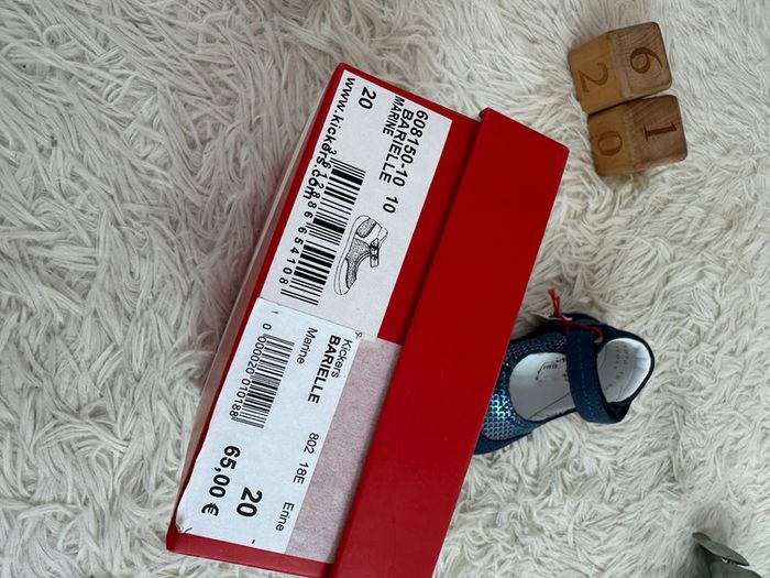 Paire de babies Kickers taille 20 - photo numéro 6