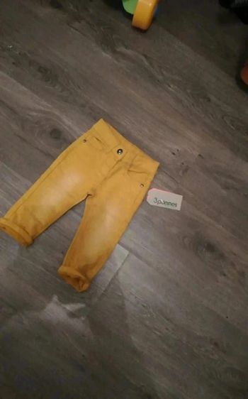 Jean 3 pommes (6/9 mois)
