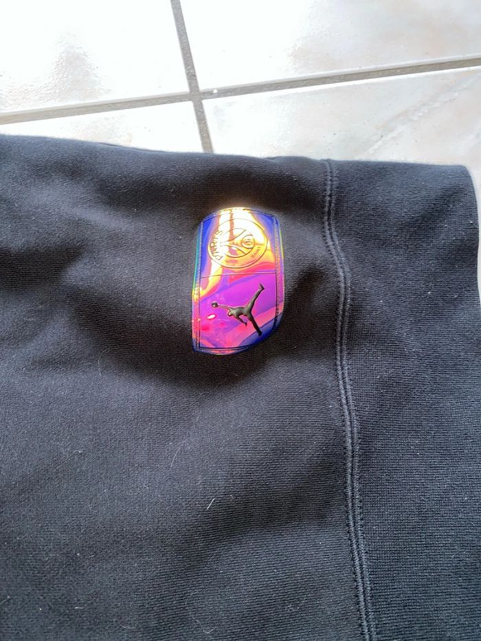 Sweat psg Jordan xs - photo numéro 4