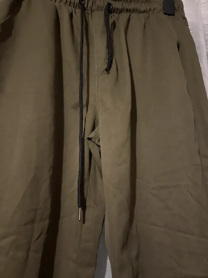 Pantalon vert - photo numéro 4