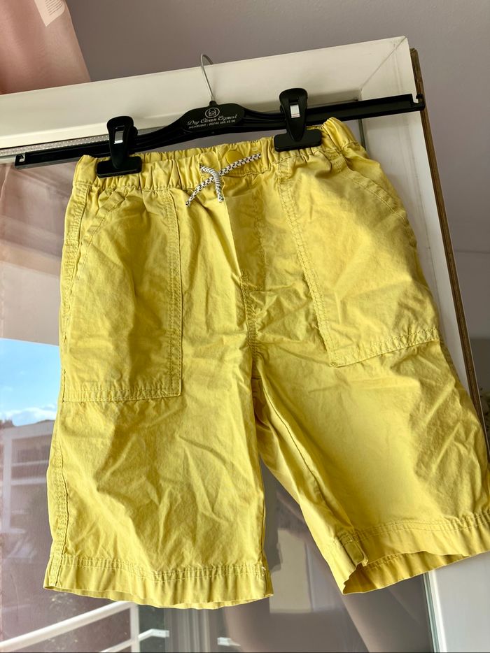Short jaune 🩳 pour enfant de 7 ans