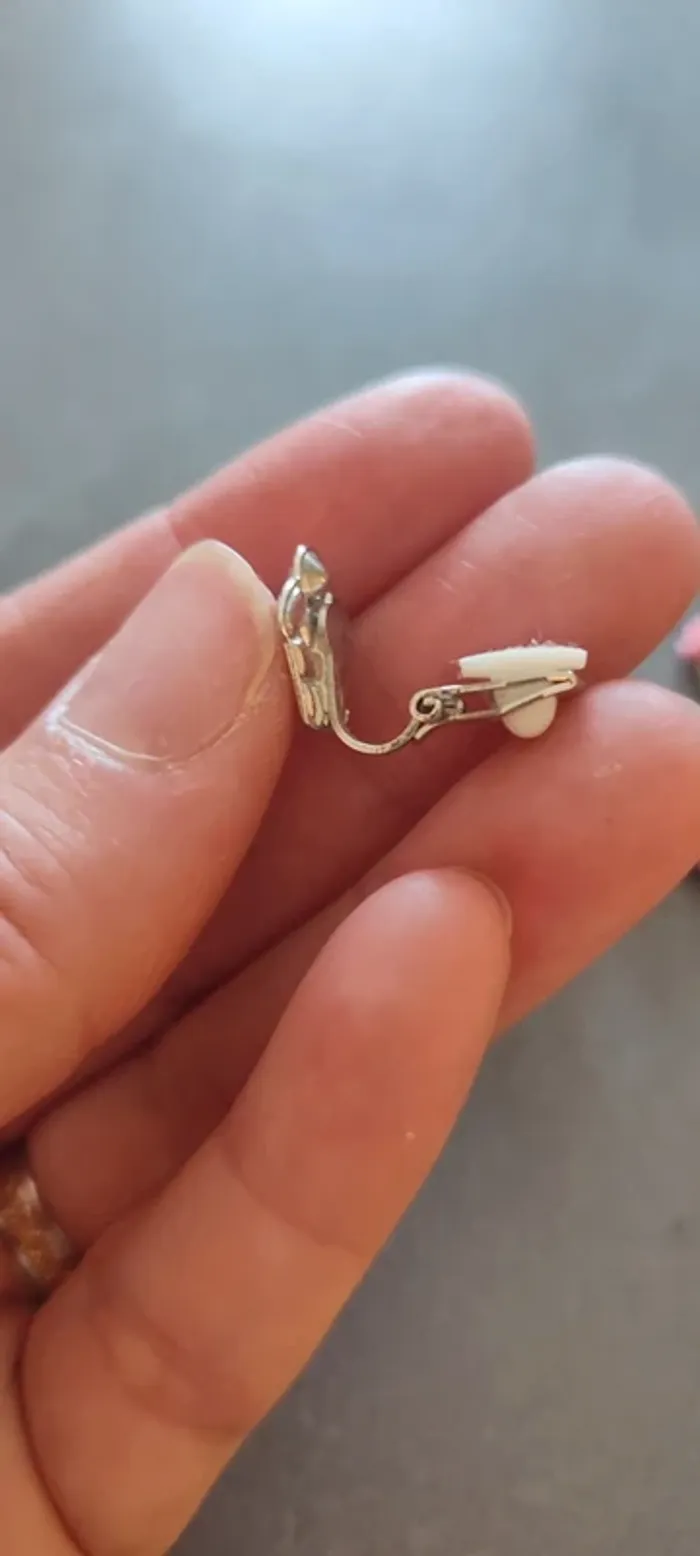 Boucles d'oreilles pincées - photo numéro 3