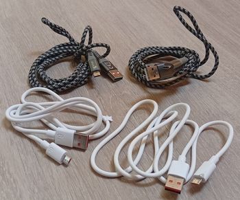 Lot 4 câbles micro USB