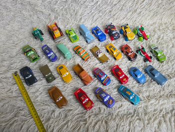 Voiture disney cars - 8 cm environ - lot de 29 voiture disneyland paris