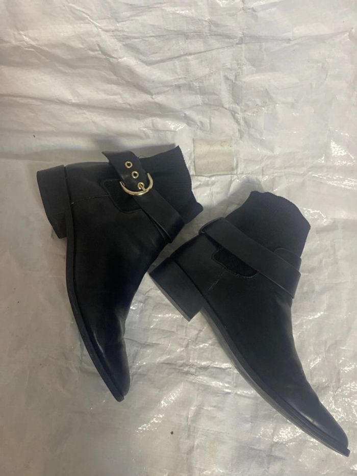 Bottines. Boots . Bottes .Stradivarius. Pointure 37 .