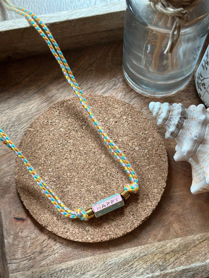 Collier ajustable coloré avec pendentif “Happy” - photo numéro 2