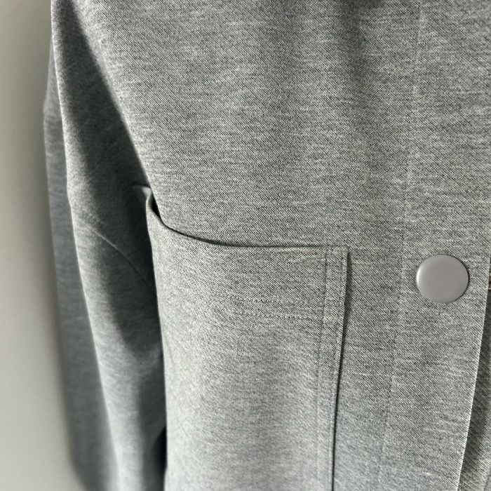 Sur chemise neuve - photo numéro 2