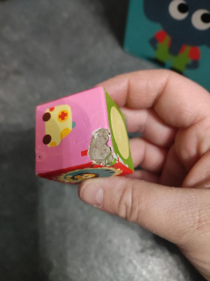 Tour cube carton - photo numéro 3