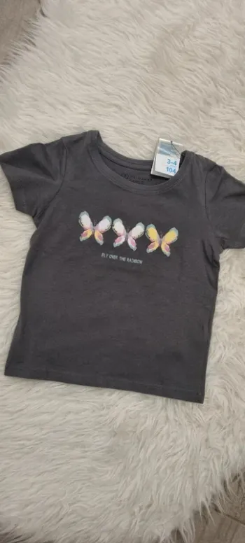 Tee-shirt papillons neuf