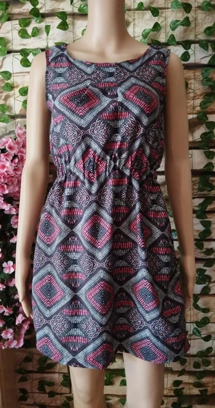 🌸Robe Fluide Legere Kela Loves London Taille 38🌸 - photo numéro 2