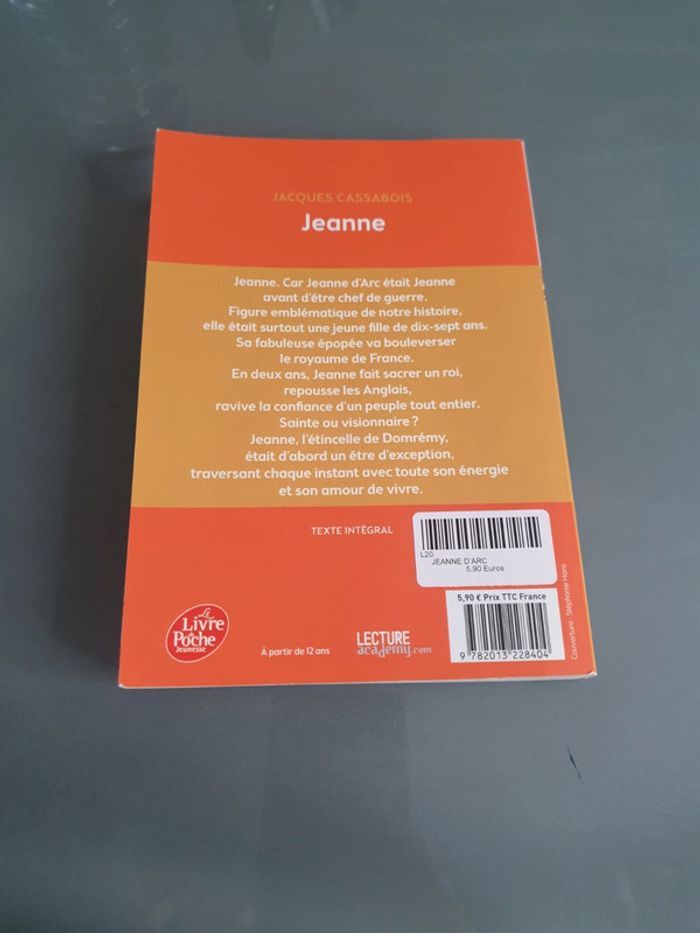 Livre Jeanne - photo numéro 2