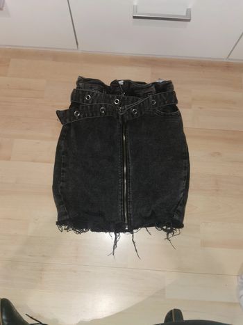 Belle jupe taille haute taille 38