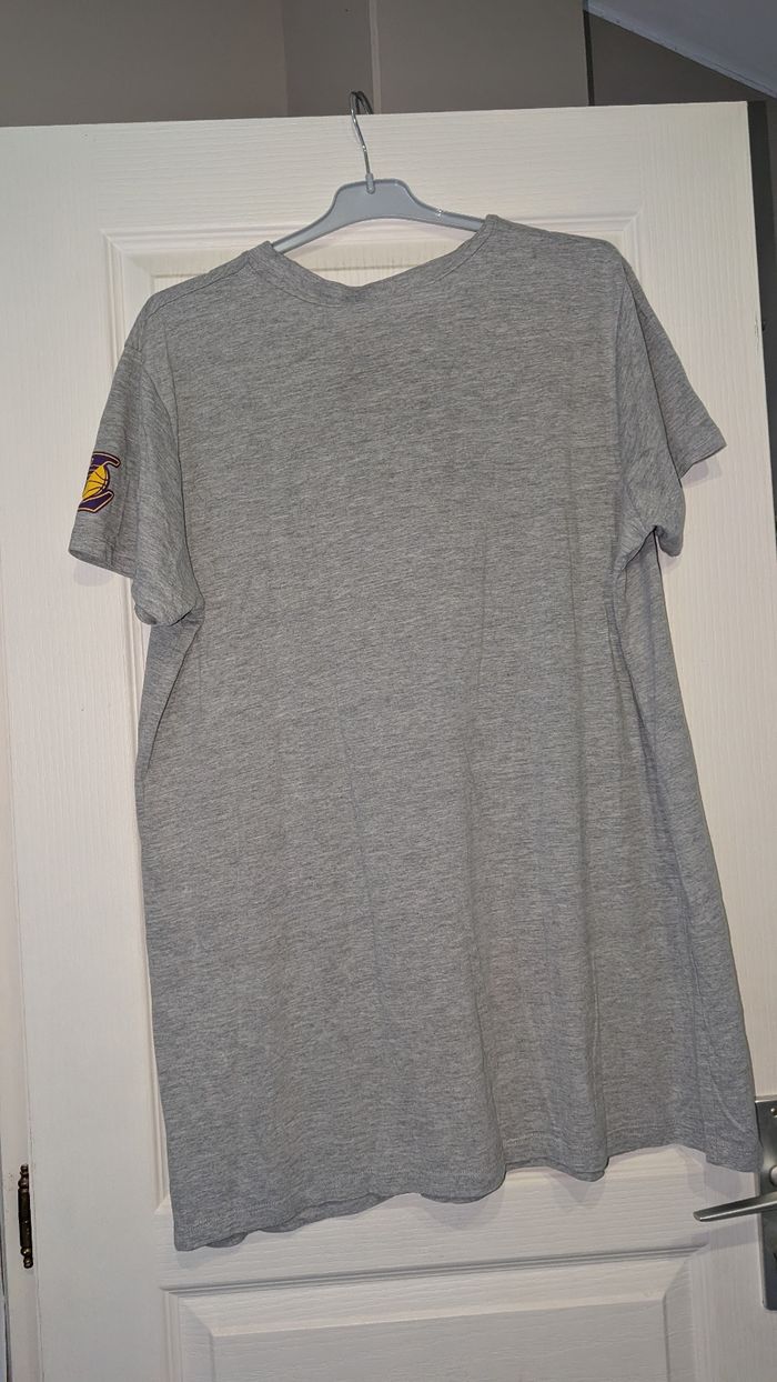 Chemise de nuit NBA taille 40 - photo numéro 4