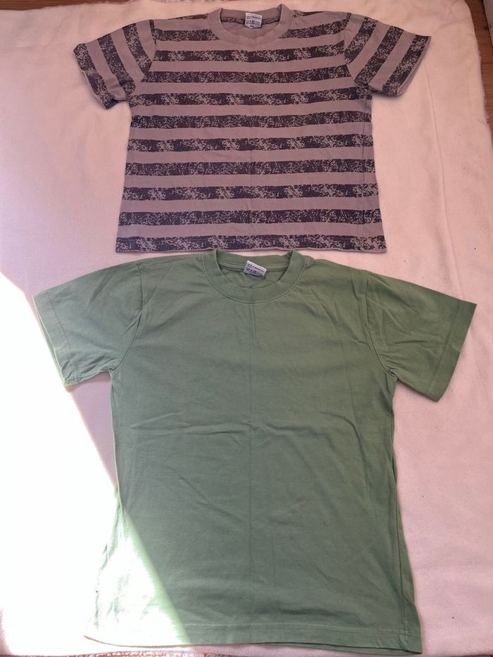 2 tee-shirts 12 ans