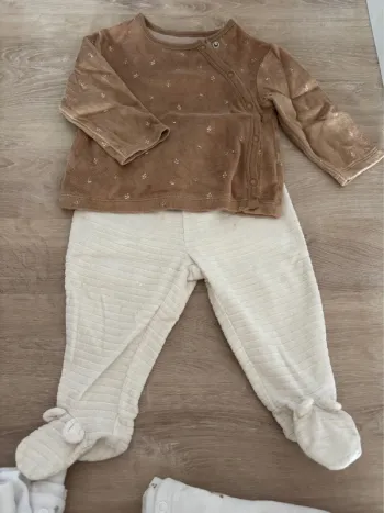 Pyjama 2 pièces bébé mixte taille 9mois