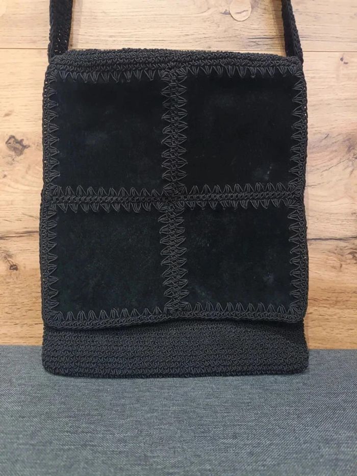 Sac bandoulière plage en daim noir vintage année 1990 - photo numéro 3