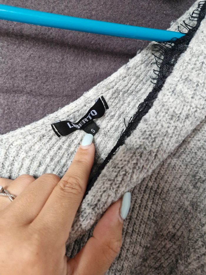 Pull col en V - photo numéro 3