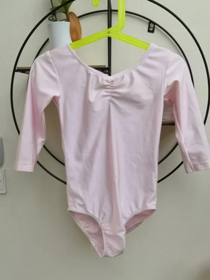 Justocorps H et M sport taille 4-6 ans