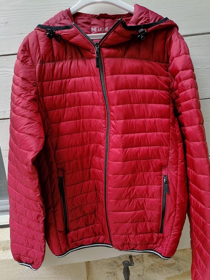 Doudoune à capuche Célio taille S Light Jacket rouge