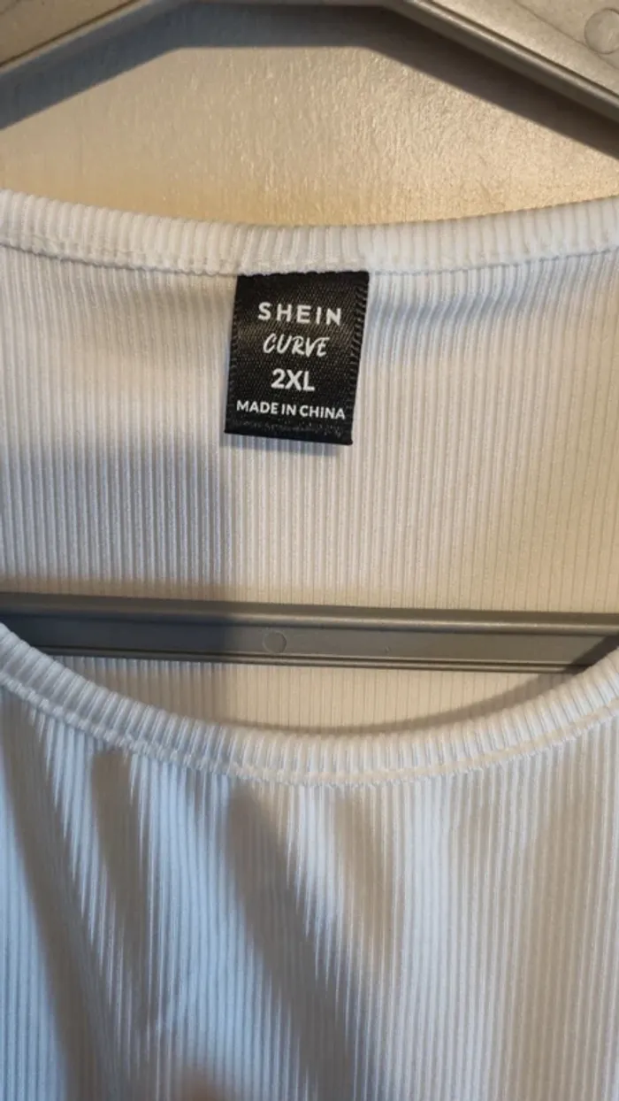 Maillot debardeur NEUF - photo numéro 2