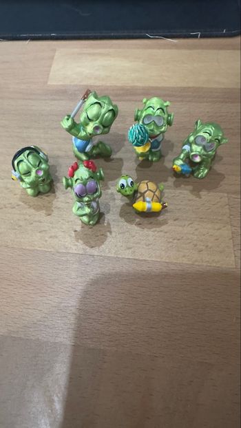 Figurine vintage kinder alien 