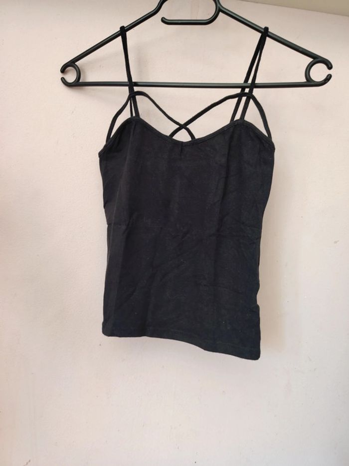 Crop top noir - photo numéro 2