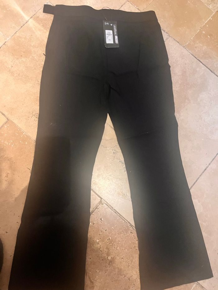 Pantalon noir - photo numéro 2