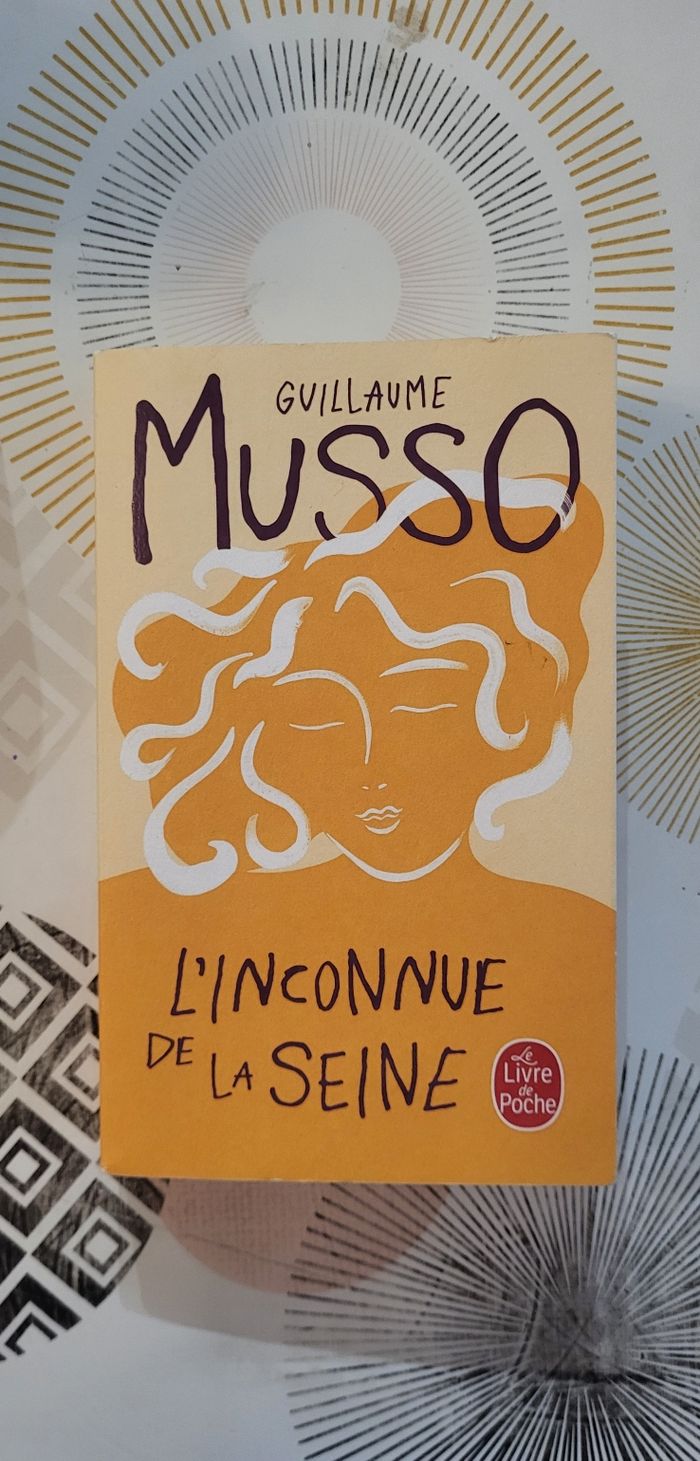 L'inconnue de la Seine Par Guillaume Musso