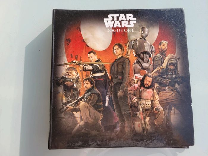Superbe classeur collection Star Wars de 56 jetons Pogs, complet - photo numéro 2