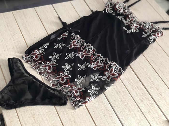 Ensemble Nuisette lingerie sexy + tanga