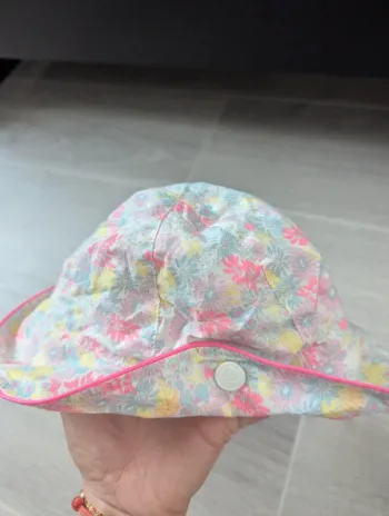 Chapeau bébé fille Petit bateau