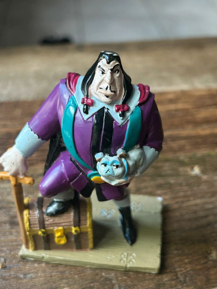 Figurine PVC vintage gouverneur Ratcliffe Disney Store Classics Pocahontas - photo numéro 2