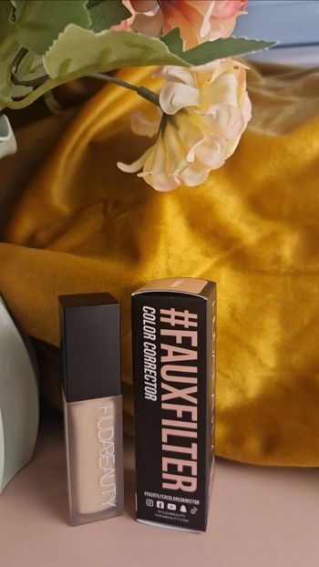 Hudabeauty Fauxfilter luminous matte correcteur liquide Coconut flakes 2.7N 9ml neuf