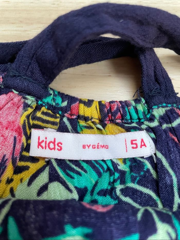 Robe taille 5 ans - photo numéro 3