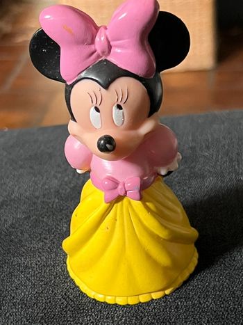 Minnie figurine
