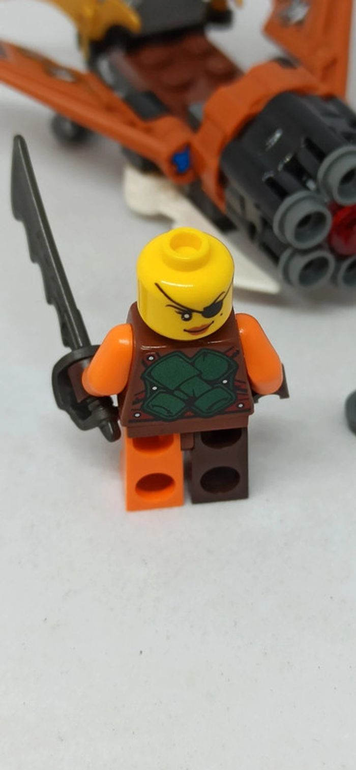 Petit vaisseau avec mitrailleuse motif samouraï ninjago lego - photo numéro 10