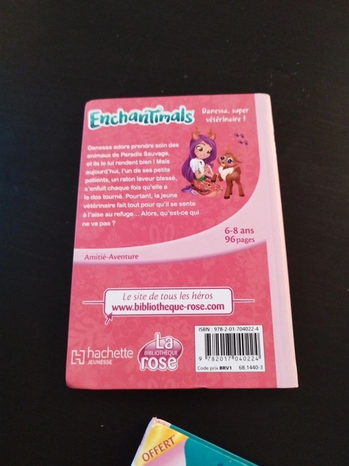 Lot 4 livres Enchantimals - photo numéro 3