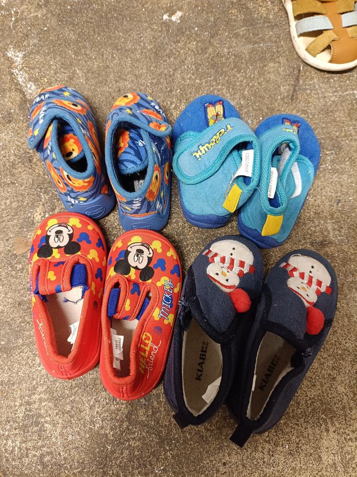 Lot pantoufles garçon