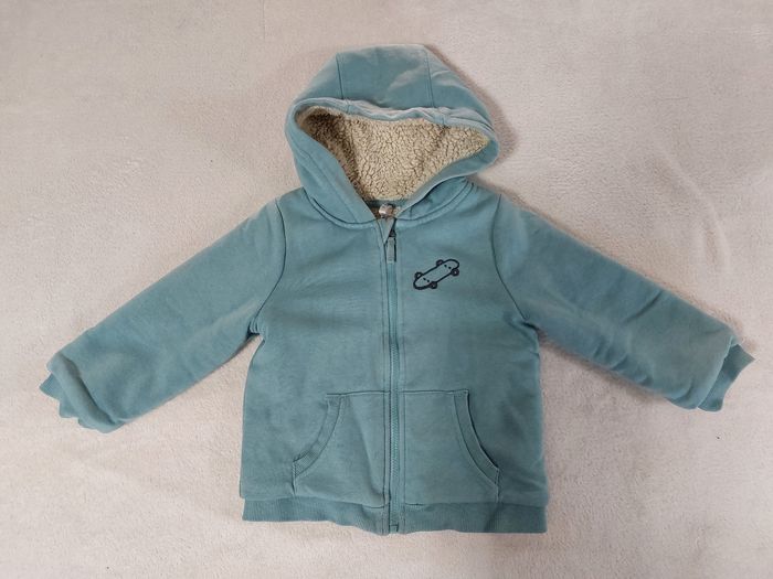 Veste chaude verte intérieur moumoute 36 mois