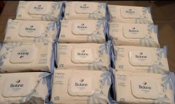 Lot de 12 lingettes biolane neuf