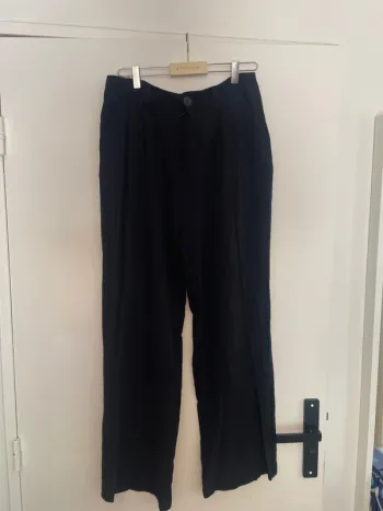 Pantalon noir Stradivarius 40