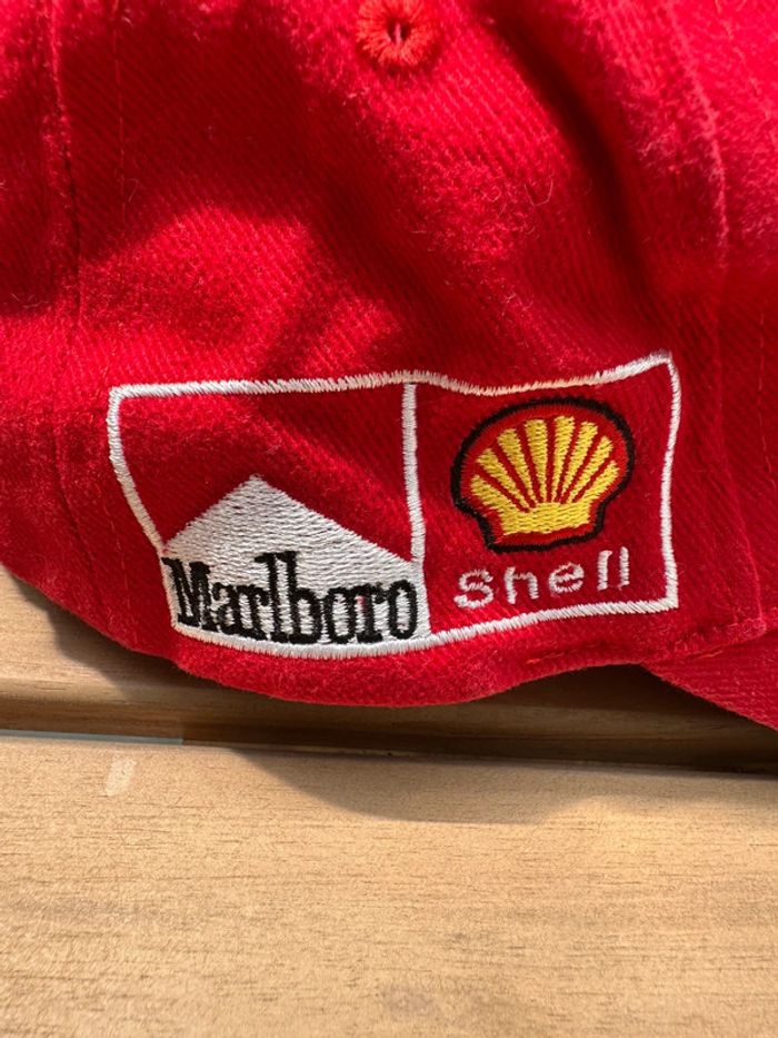 Casquette Ferrari x Marlboro - photo numéro 9