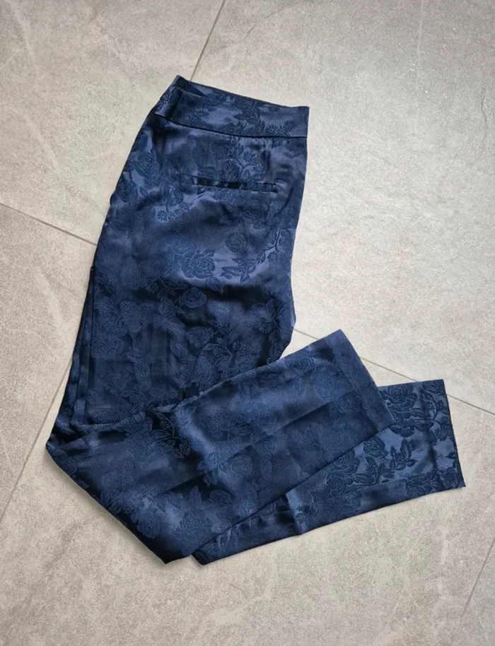 Pantalon tissus satiné brodé Mohito - photo numéro 2