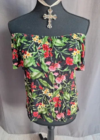 Top/blouse fleurie épaules dénudées