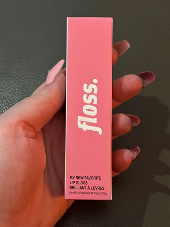 Lío gloss / brillant à lèvres rose