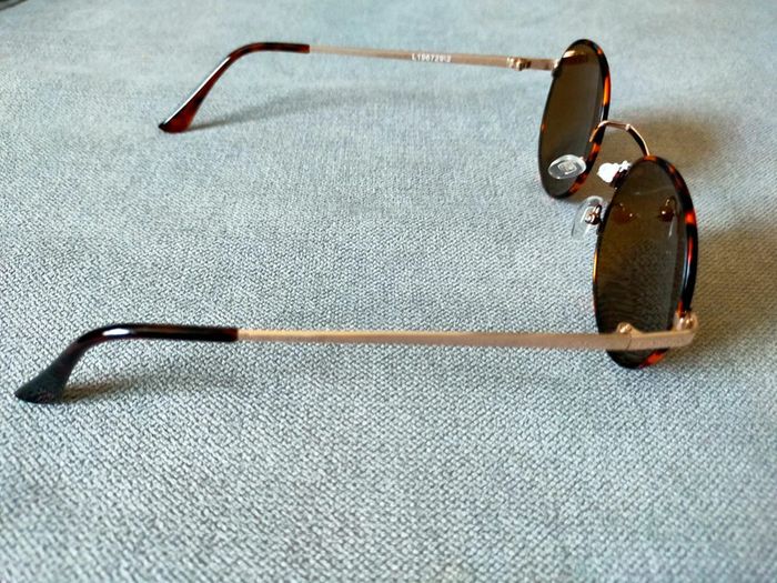 Lunettes de soleil rondes - Tendance vintage - photo numéro 4
