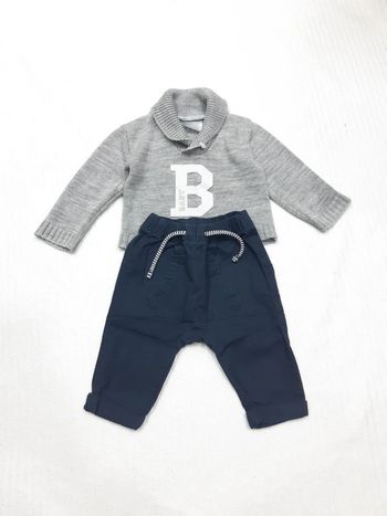 Tenue pull et pantalon