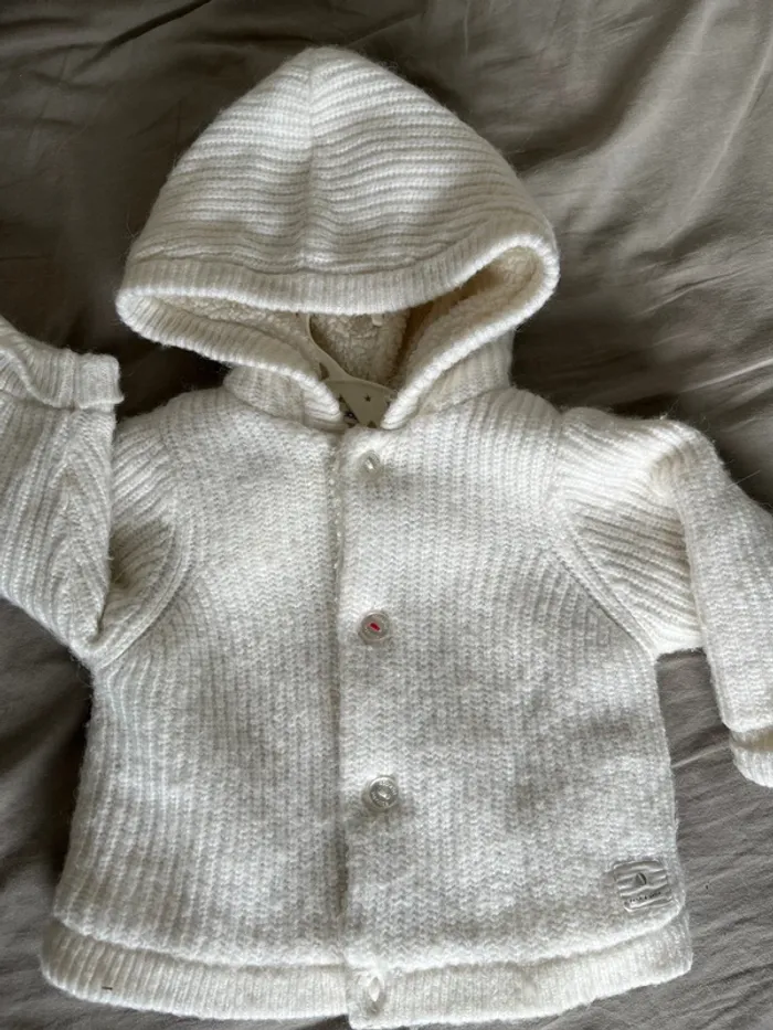 Veste polaire 6 mois - photo numéro 2