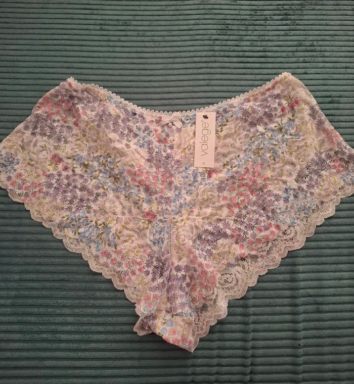 Ensemble débardeur et son shorty Valege Neuf - photo numéro 4